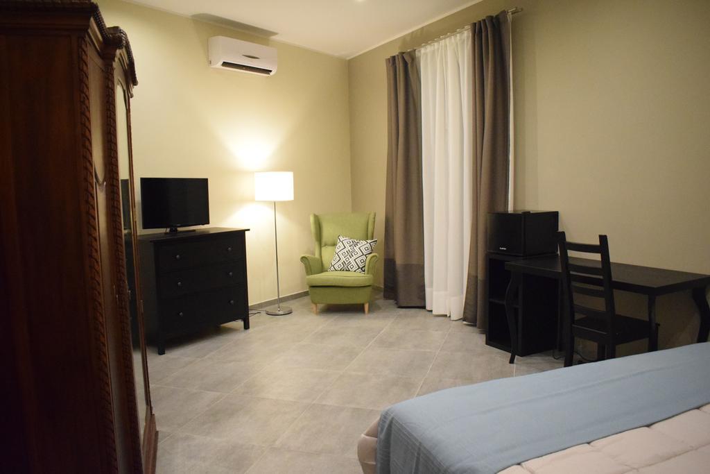 Cento Tari' Guest House Кастільйоне-ді-Сицилія Екстер'єр фото