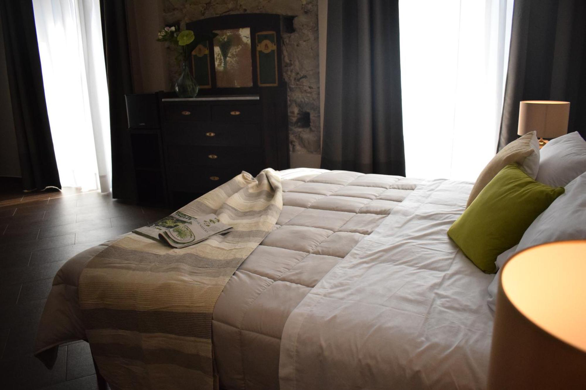 Cento Tari' Guest House Кастільйоне-ді-Сицилія Екстер'єр фото