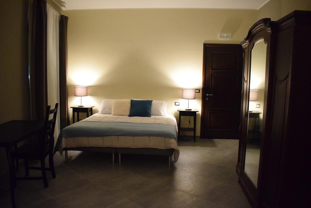 Cento Tari' Guest House Кастільйоне-ді-Сицилія Екстер'єр фото