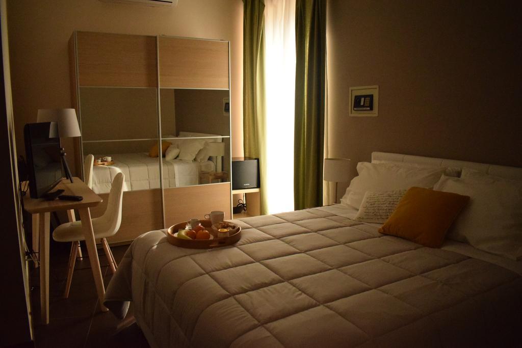 Cento Tari' Guest House Кастільйоне-ді-Сицилія Екстер'єр фото